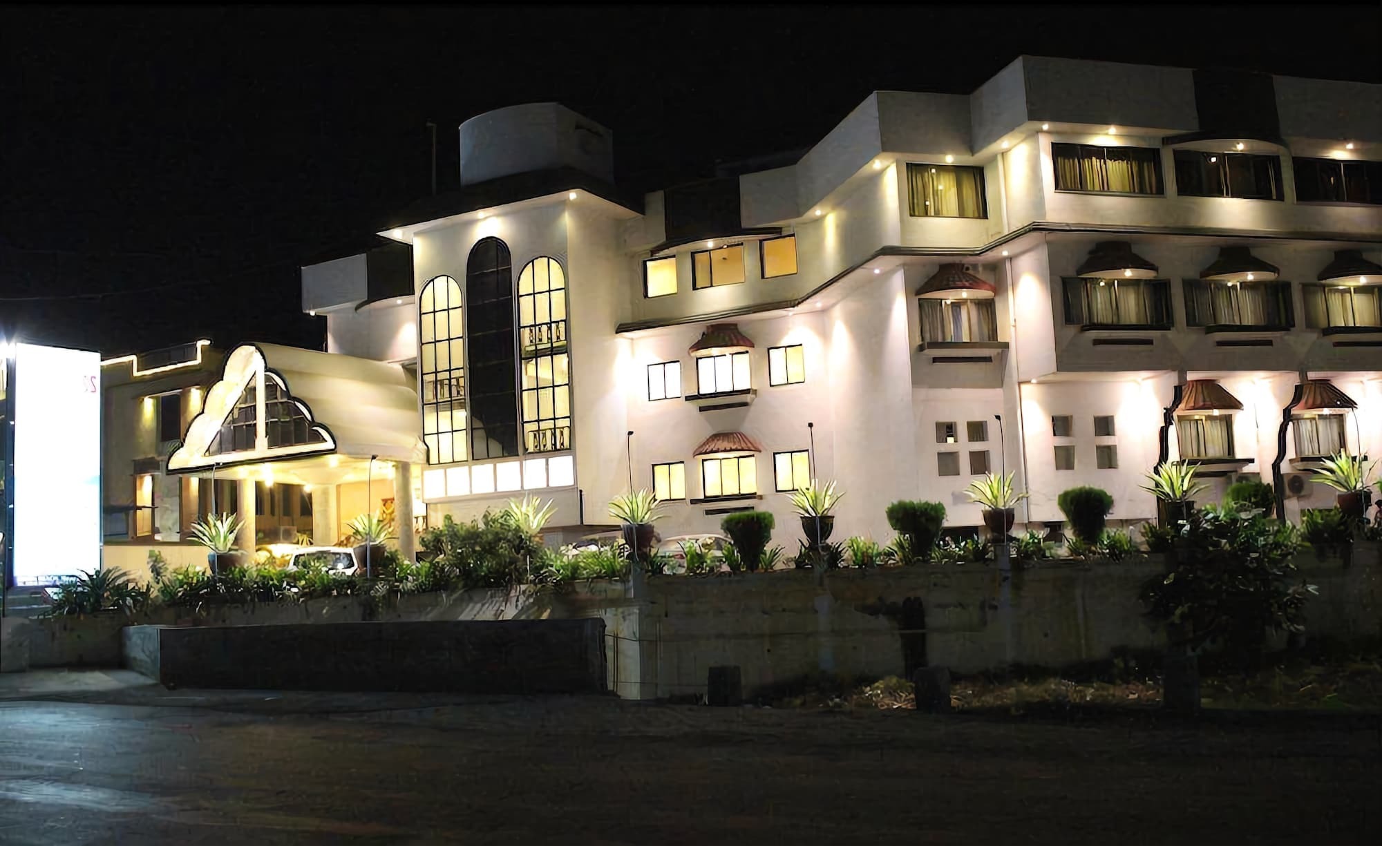 Hotel Princess Park Daman Exteriör bild